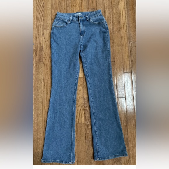 Lot of 2 denim jeans ! Levi size 26. NOBO size 7 great condition ! - Picture 5 of 8